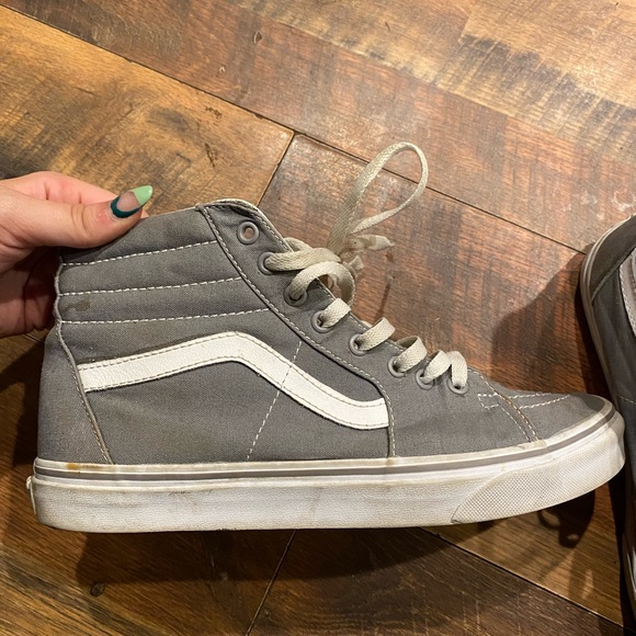 Vans - Picture 2 of 6